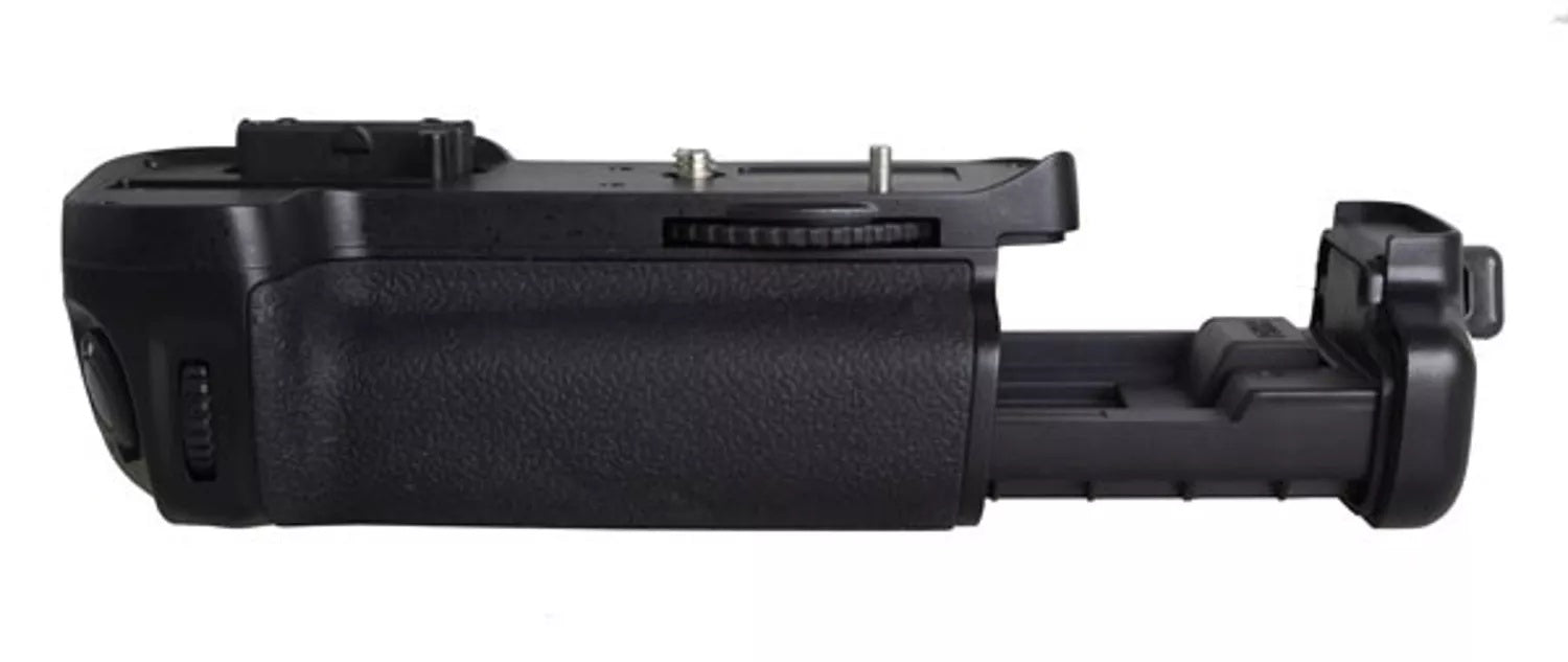 Xit Professional Battery Grip for Nikon D7100/D7200 - Buy Direct & Save