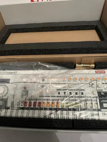 Roland TR-08 Boutique Drum Machine – Authentic Classic Rhythm Synth