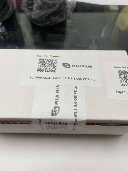 Fujifilm XC15-45mm f/3.5-5.6 OIS Power Zoom Lens – Black Open Box - Not Used