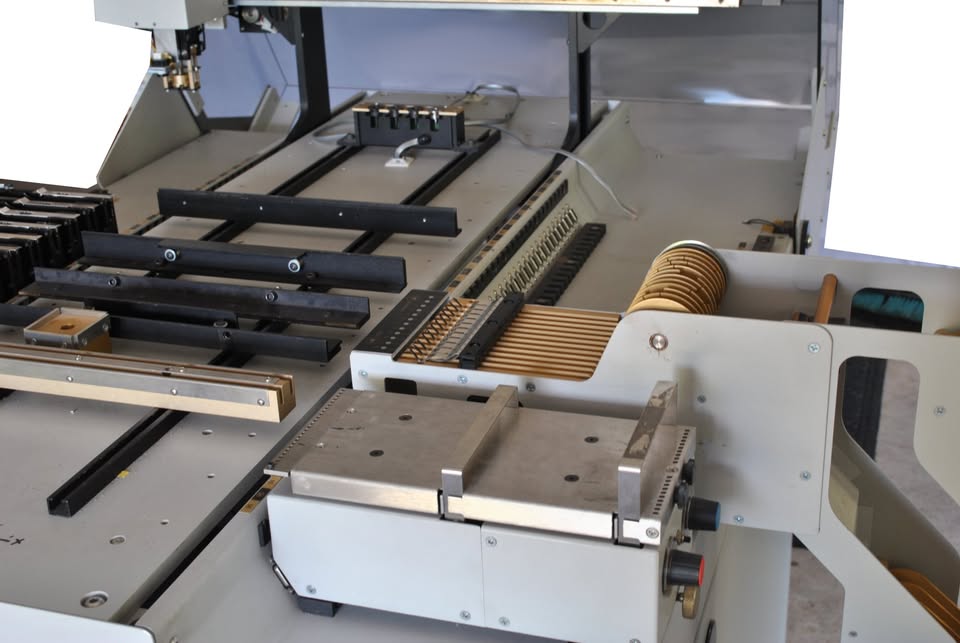 APS Novastar L-60 Pick & Place Machine 1700 CPH 96 Feeder Slots