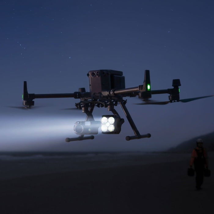 https://cdn.shopify.com/s/files/1/0884/4908/9829/files/DJI-Zenmuse-S1-Spotlight-on-a-Matrice-350-RTK-shining-a-light-during-night-ops_1000x_59b2e895-a6d1-45fe-aac7-9fceacf42c1e.jpg?v=1753742493