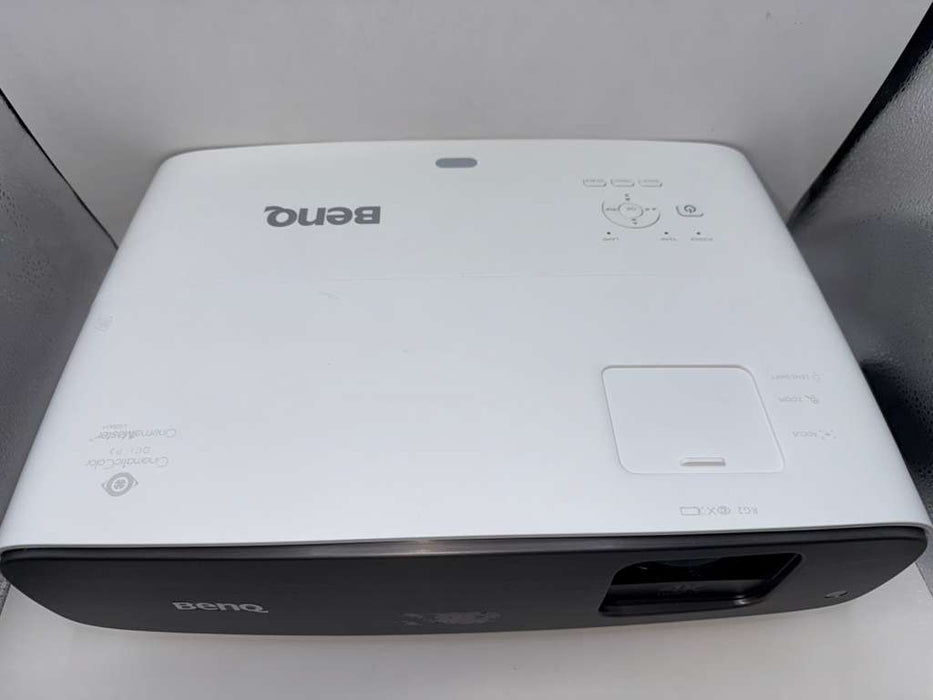 BenQ HT3550 HDR XPR 4K UHD Home Theater Projector (Used, 9/10 Condition)