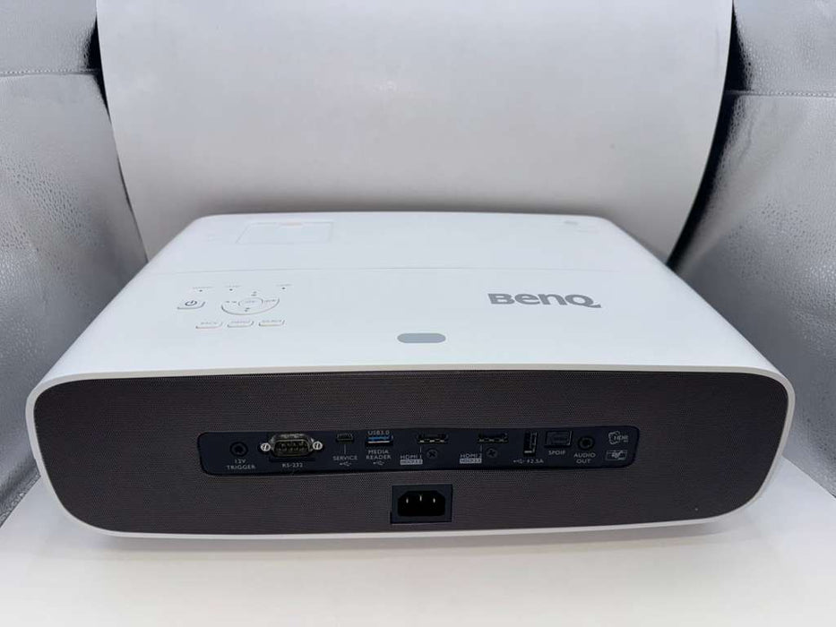 BenQ HT3550 HDR XPR 4K UHD Home Theater Projector (Used, 9/10 Condition)