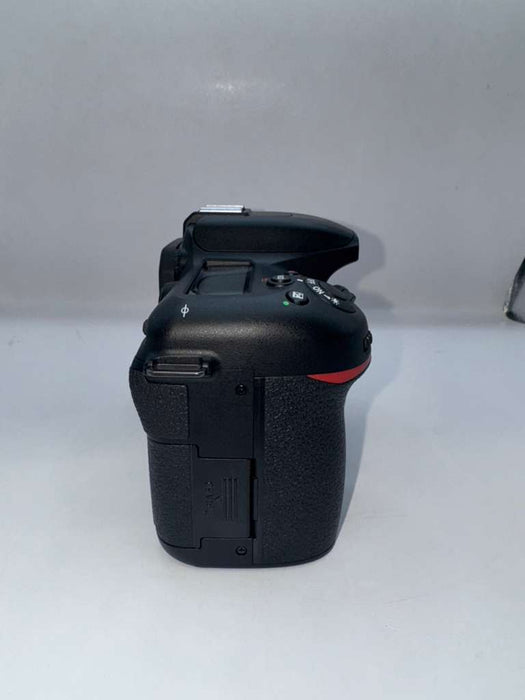 Nikon D7500 DSLR Camera (Body Only) (Used, 10/10 Condition)