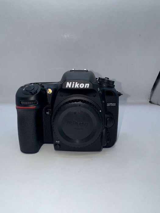 Nikon D7500 DSLR Camera (Body Only) (Used, 10/10 Condition)
