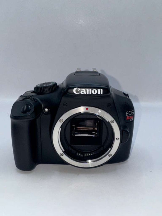 Canon EOS Rebel T3i DSLR Camera with EF-S 18-55mm IS II Lens Kit (Used, 9/10 Condition)