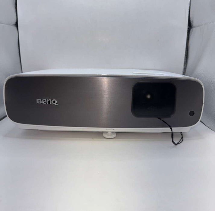 BenQ HT3550 HDR XPR 4K UHD Home Theater Projector (Used, 10/10 Condition)
