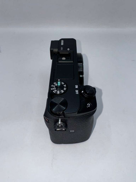 Sony Alpha a6100 Mirrorless Digital Camera with 16-50mm Lens (Used, 10/10 Condition)