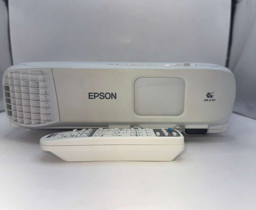 Epson PowerLite 2142W - "Lamp Hours" 490 Hrs (Used, 8/10 Condition)
