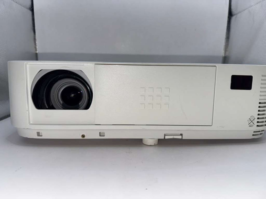 NEC NP-M322W 3200-Lumen Portable DLP Projector (Used,10/10 Condition)