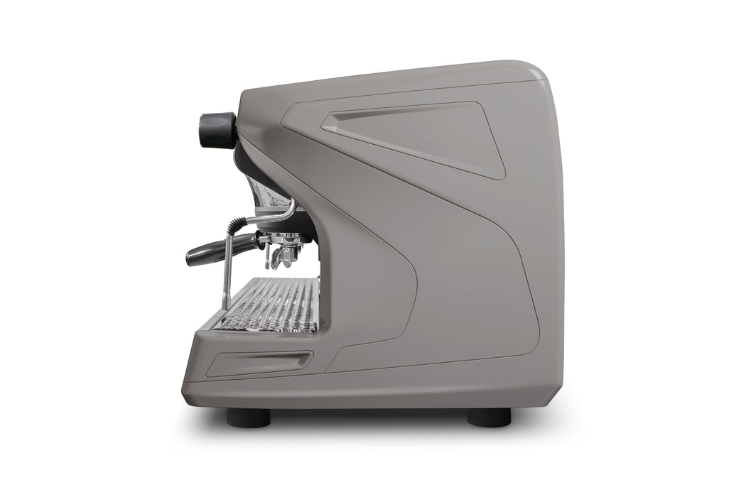 https://cdn.shopify.com/s/files/1/0687/5090/1493/files/coffee_machine_depot_usa_rancilio_classe_7_usb_2group_side.jpg?v=1727915319