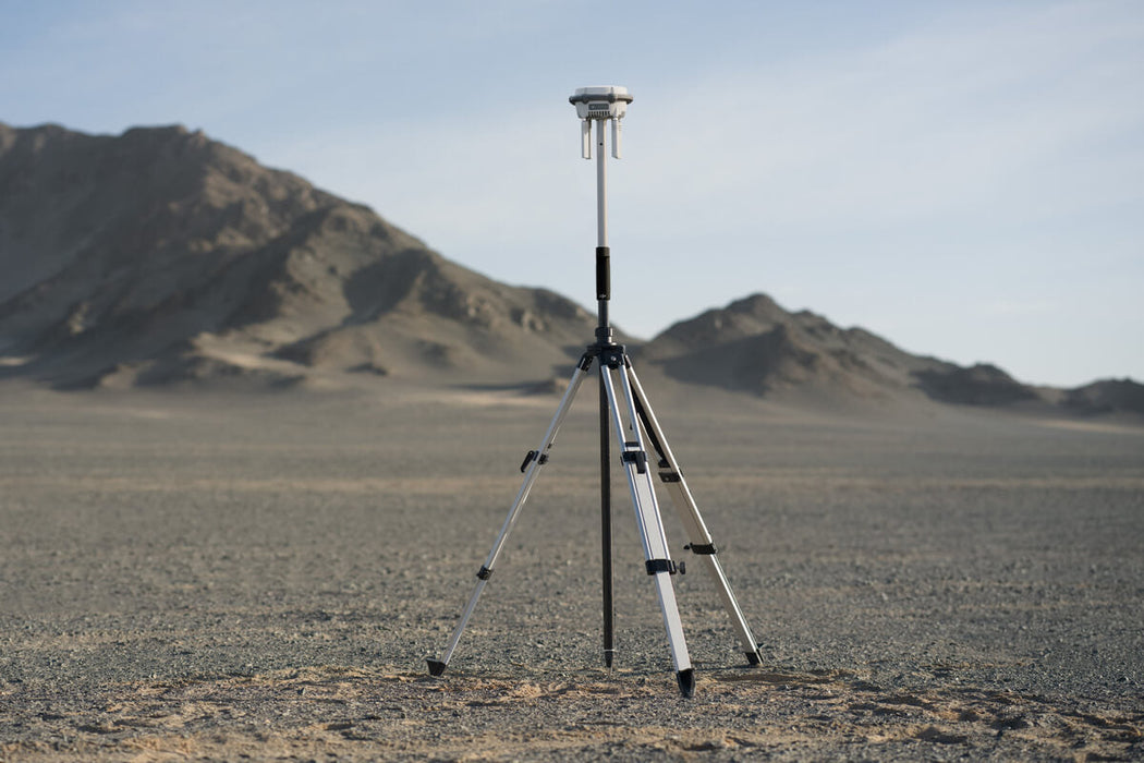 DJI D-RTK 3 Survey Pole and Tripod Kit CP.EN.00000553.01