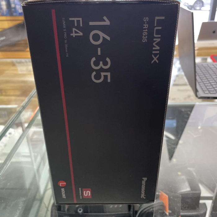 Panasonic 16-35mm f/4 Zoom Lens with 64GB Lexar SD Card