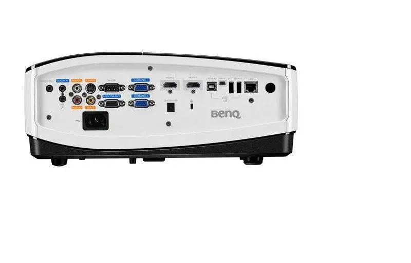 BenQ MX768 Projector