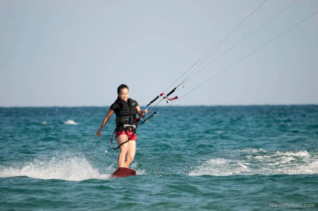 Nikon AF-S DX NIKKOR 55-300mm f/4.5-5.6G ED VR Lens with Sandisk 128GB Accessory Package