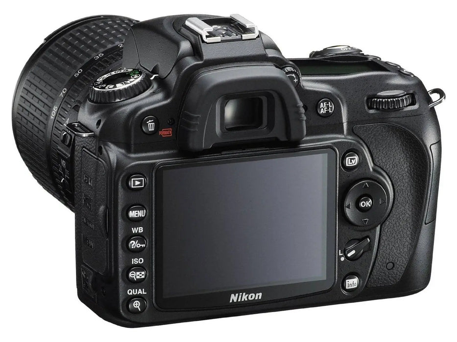Nikon D90 DSLR Camera with 18-105mm Lens