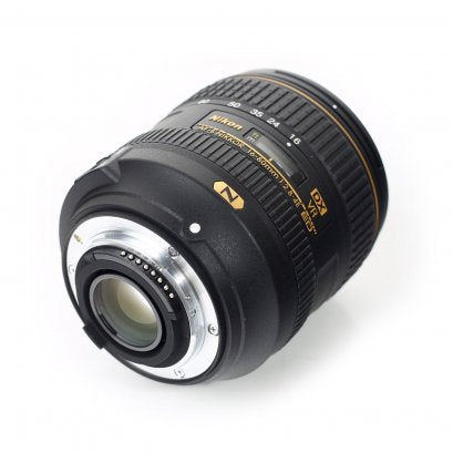 Nikon AF-S DX NIKKOR 16-80mm f/2.8-4E ED VR Lens W 32GB Bundle